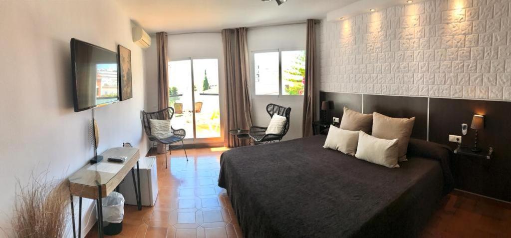 Hostal Casa Mercedes Nerja Luaran gambar